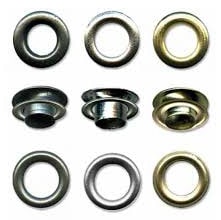 Karnizlar uchun uchliklar va lyuverslar bo'limi