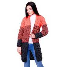 Ayollar uchun sviterlar va kardiganlar bo'limi