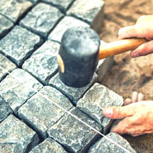 Yo'laklarga tosh yotqizish, yo'lka toshtaxtalarini taxlash