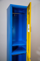 Металлический 2х секционный шкаф с электромагнитными замками