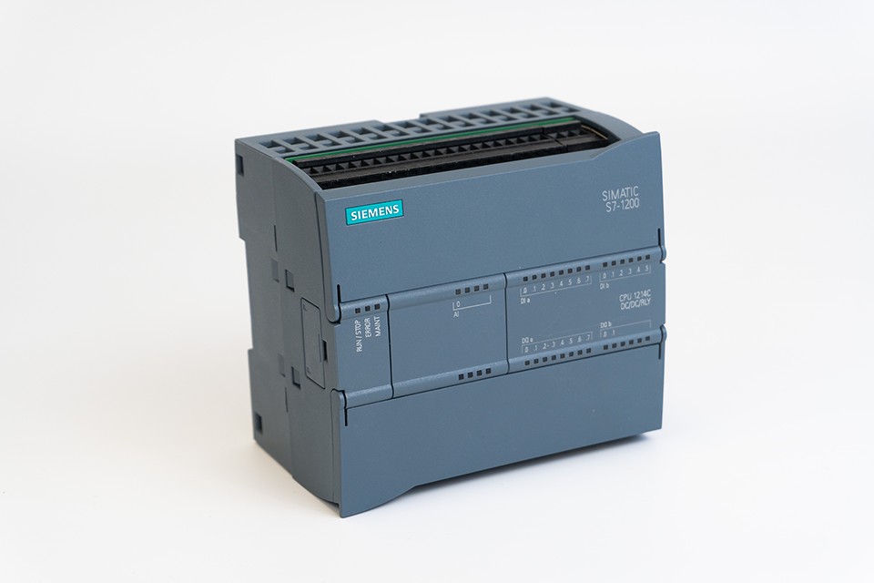 Siemens simatic s7 1200. ПЛК Siemens s7-1200. Контроллер Сименс s7-1200. S7-1200 ПЛК OPC. Промышленный контроллер Siemens SIMATIC s7-1200..