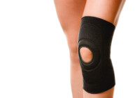 Повязка медицинская из неопрена для фиксации коленного сустава с открытой чашечкой, Размер 3