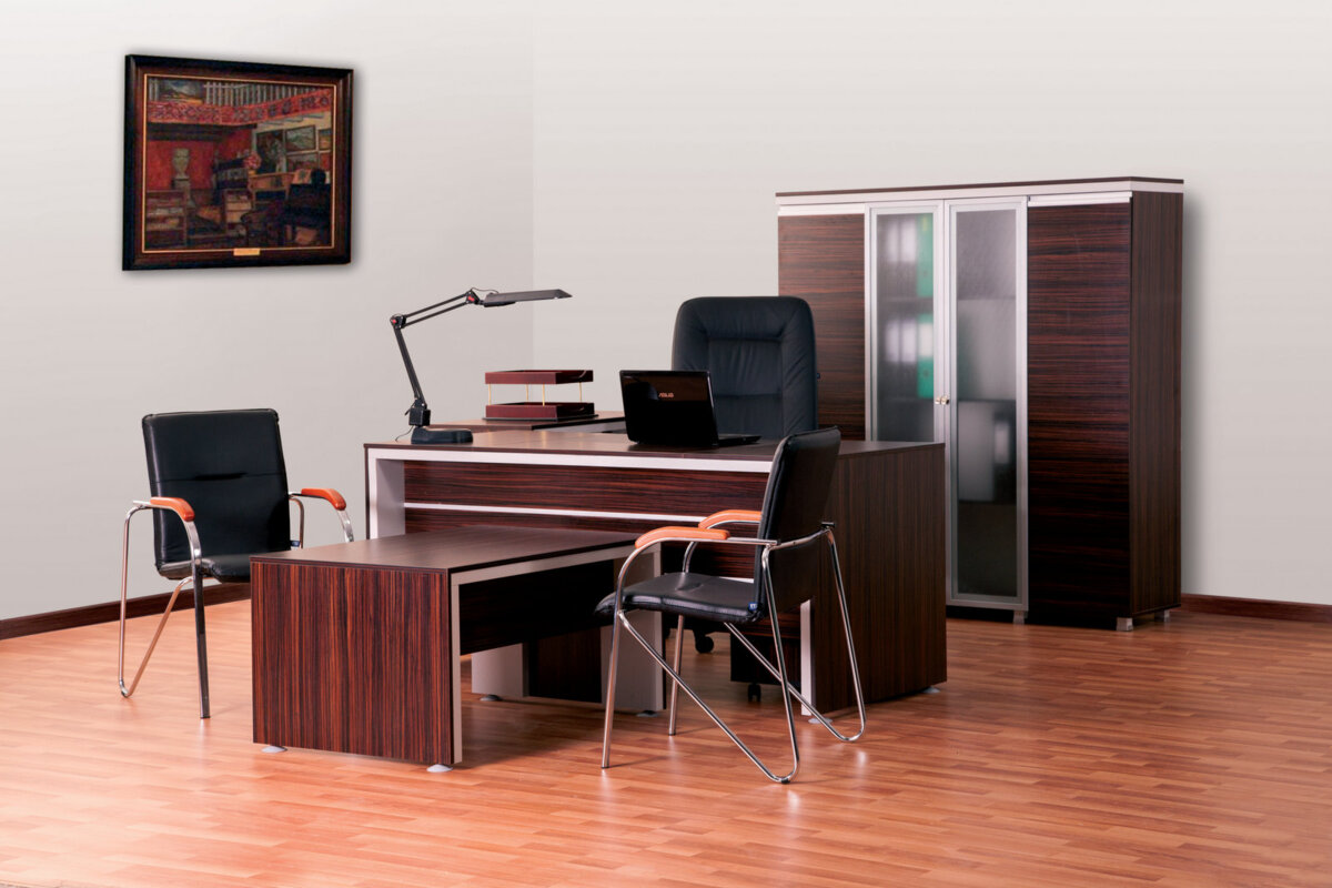 Набор офисной мебели
