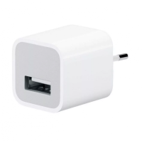Сетевое зарядное устройство Apple iPhone USB мощностью 5 Вт  MD814CH/A