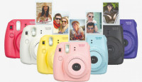 Фотокамера для моментальных снимков INSTAX mini 8 (Raspberry)